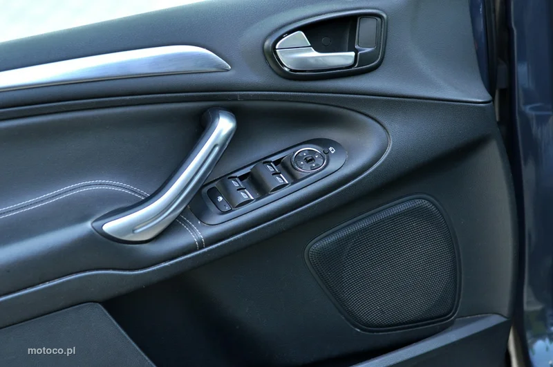 Ford S-Max I 23