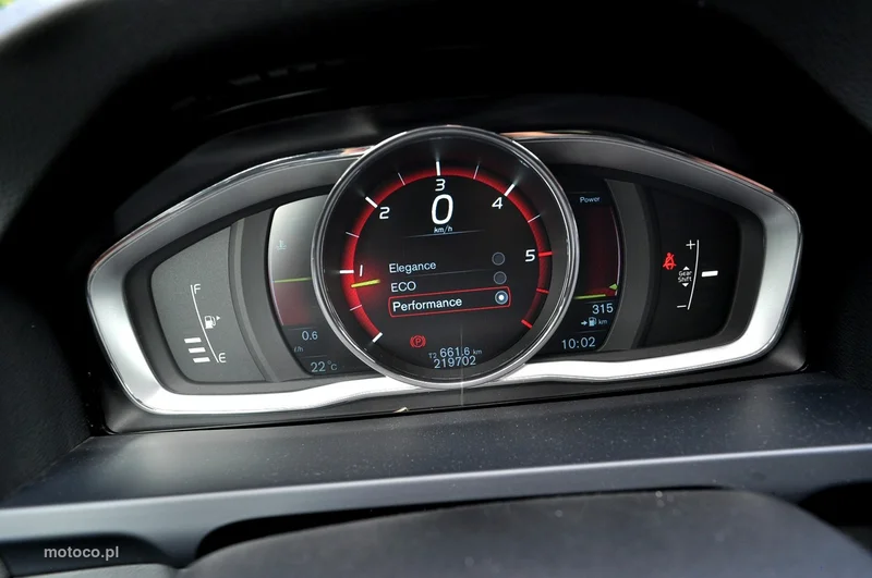 Volvo V60 19