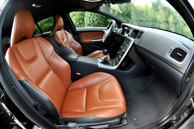 Volvo V60 9