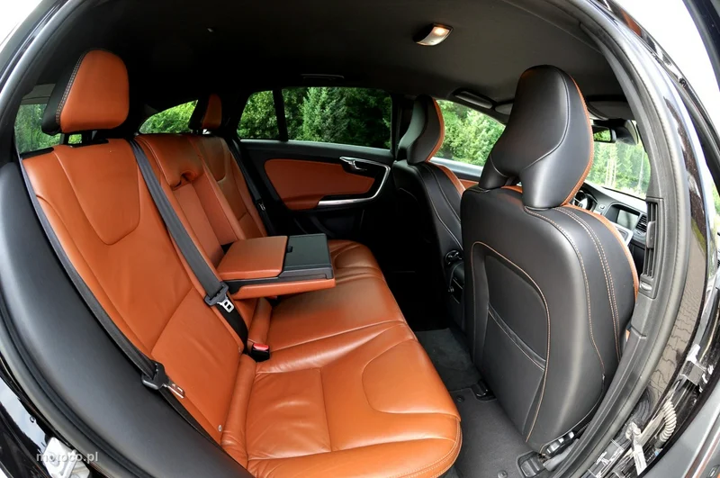Volvo V60 10