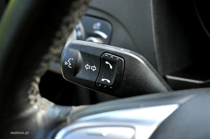 Ford S-Max I 21