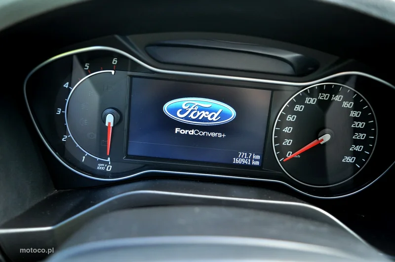 Ford S-Max I 26
