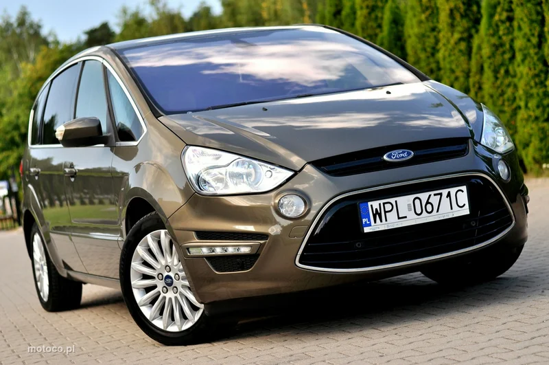 Ford S-Max I 37