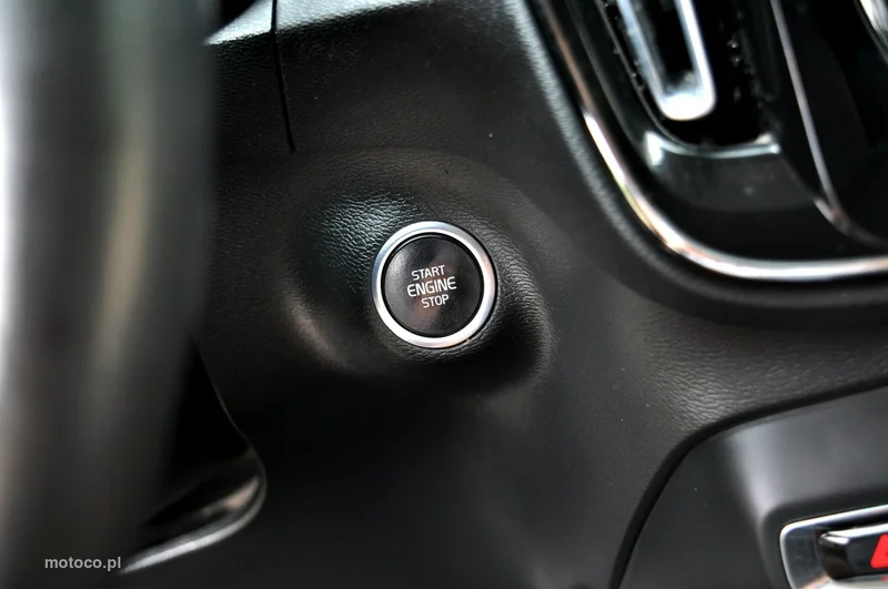 Volvo XC 40 24