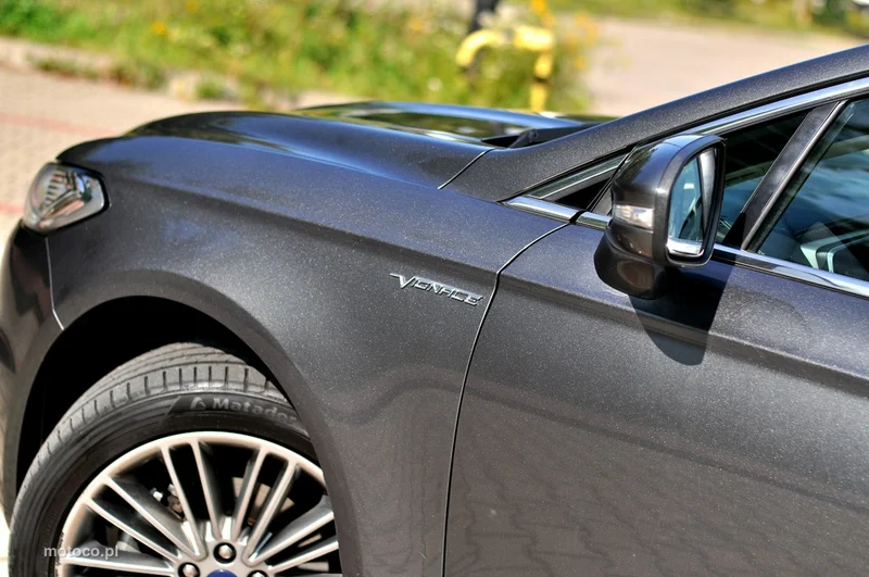Ford Mondeo V 13