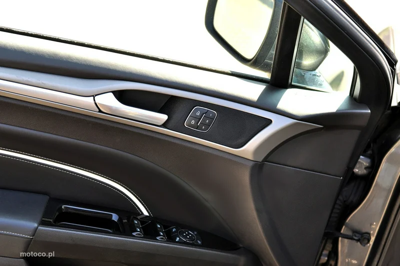 Ford Mondeo V 23