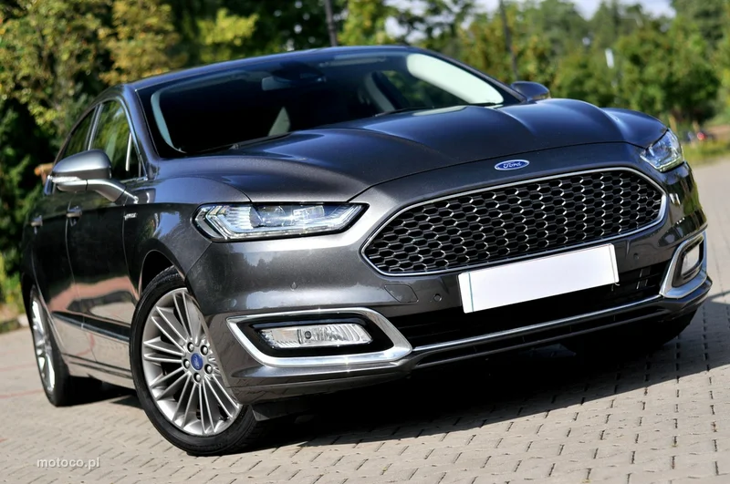 Ford Mondeo V 38