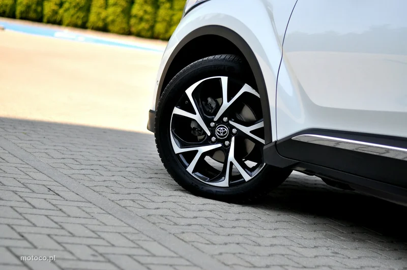 Toyota C-HR AX10 31