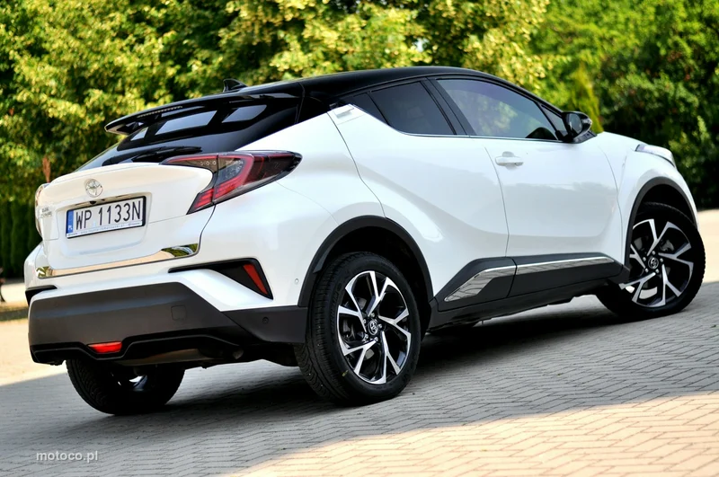 Toyota C-HR AX10 38