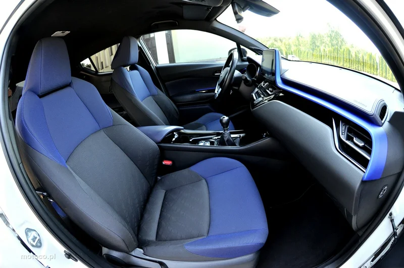 Toyota C-HR AX10 8