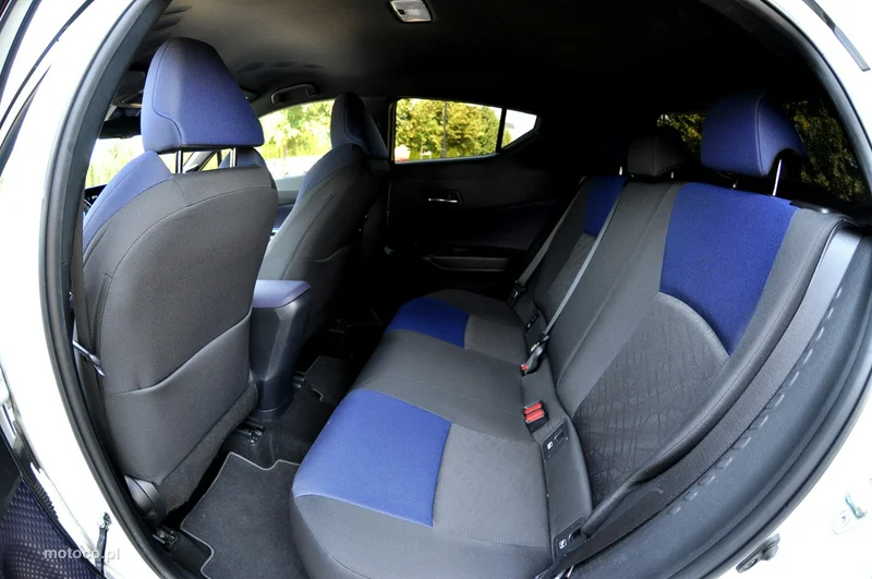 Toyota C-HR AX10 9