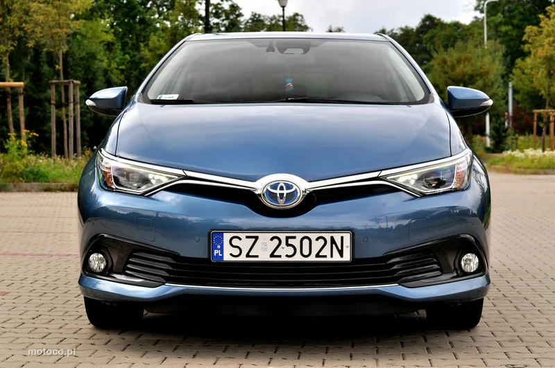 Toyota Auris E180 27