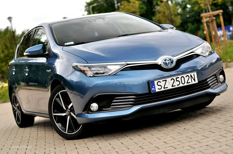Toyota Auris E180 6