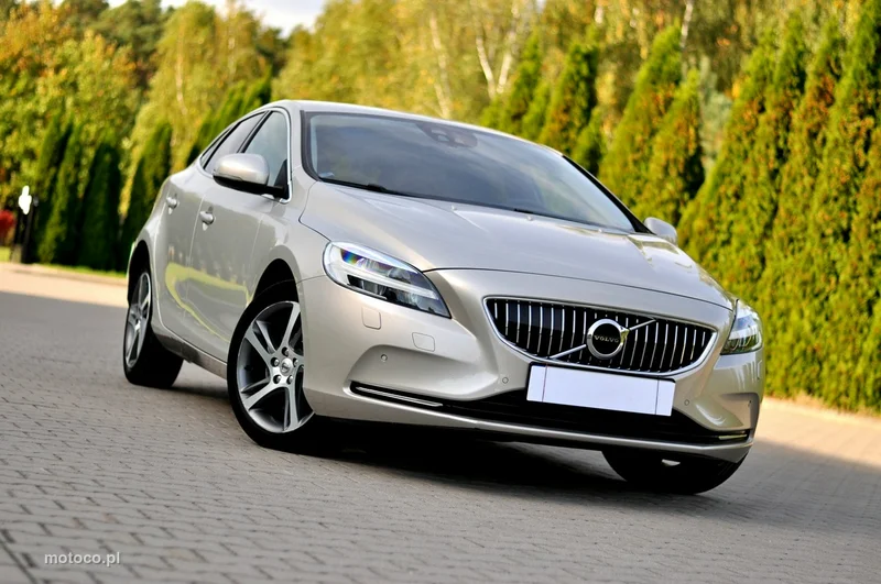 Volvo V40 3