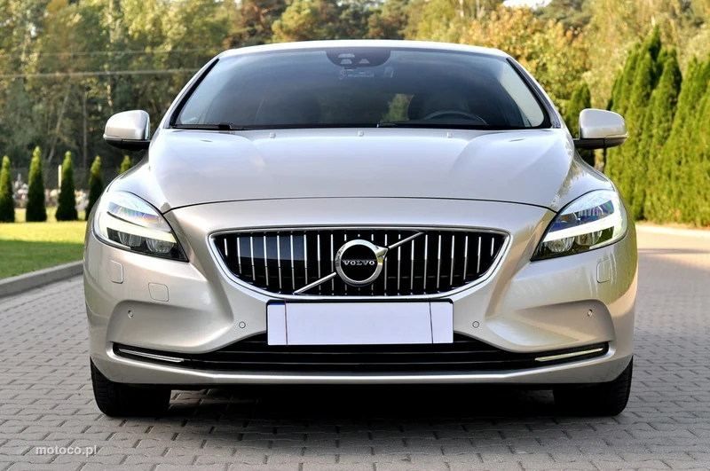 Volvo V40 26
