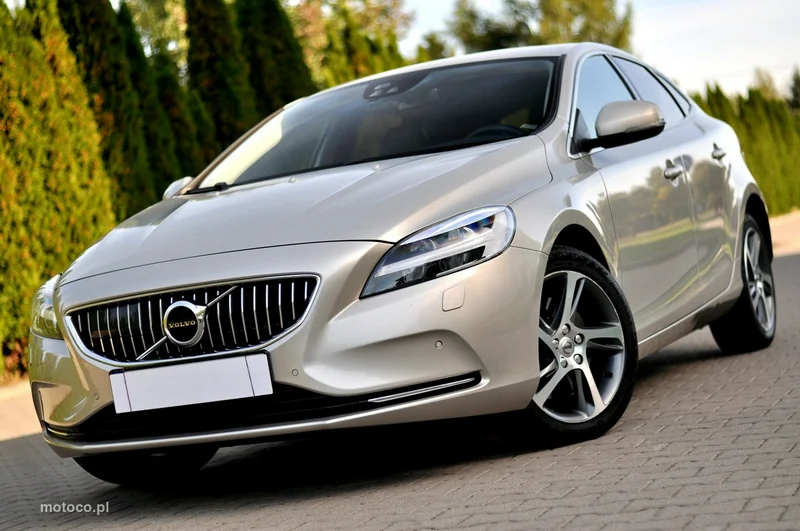 Volvo V40 29