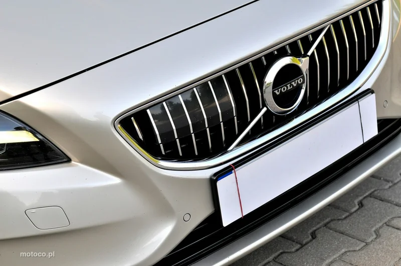 Volvo V40 30