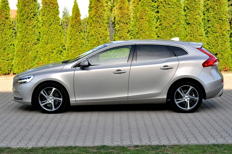 Volvo V40 33