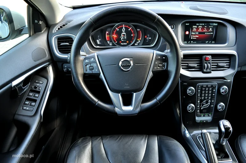 Volvo V40 6