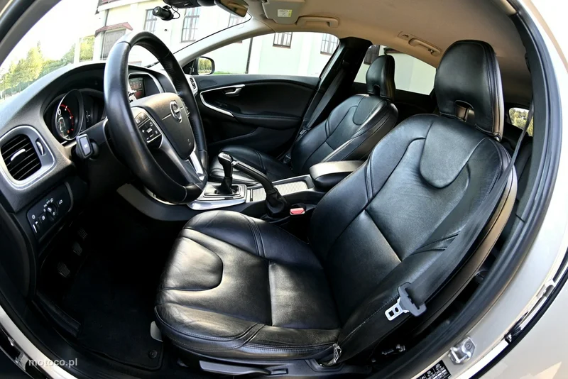 Volvo V40 7