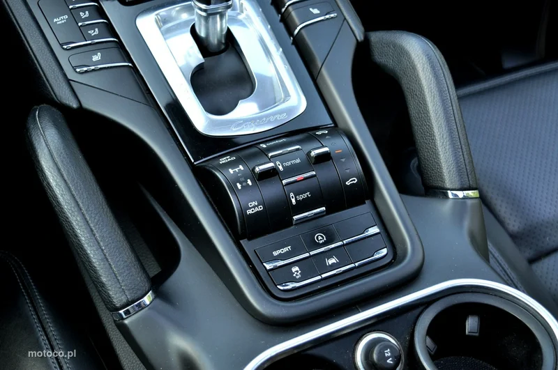 Porsche Cayenne 92A 22