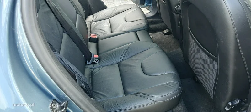 Volvo V40 11