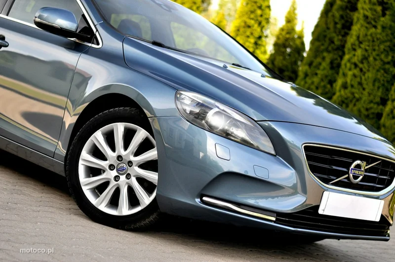Volvo V40 3