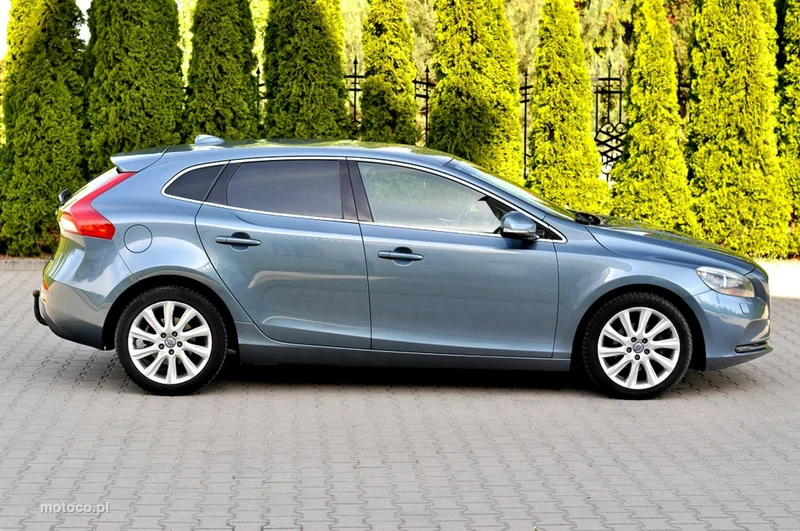 Volvo V40 30