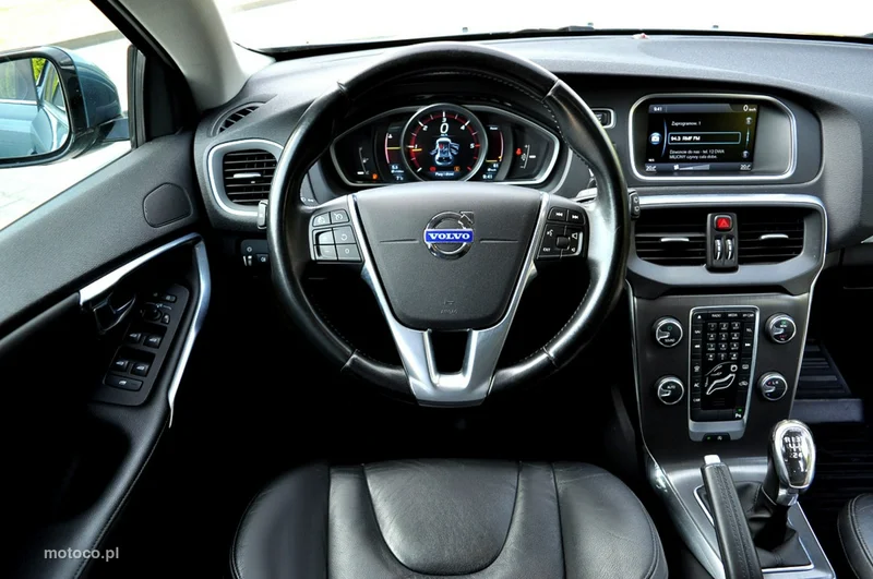 Volvo V40 6