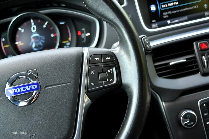 Volvo V40 8