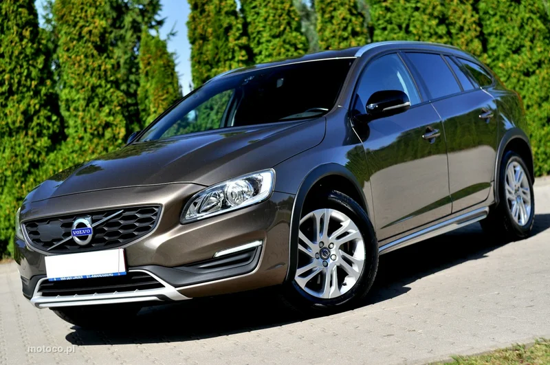 Volvo V60 Cross Country 2