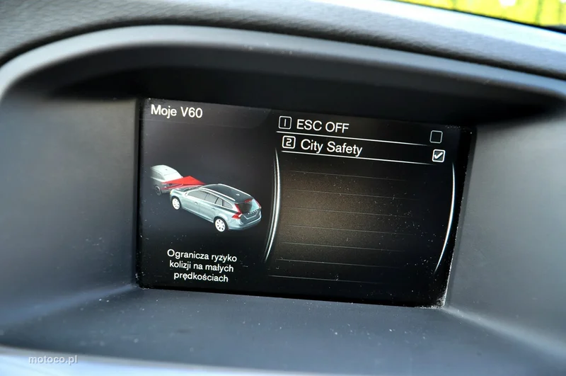 Volvo V60 Cross Country 25
