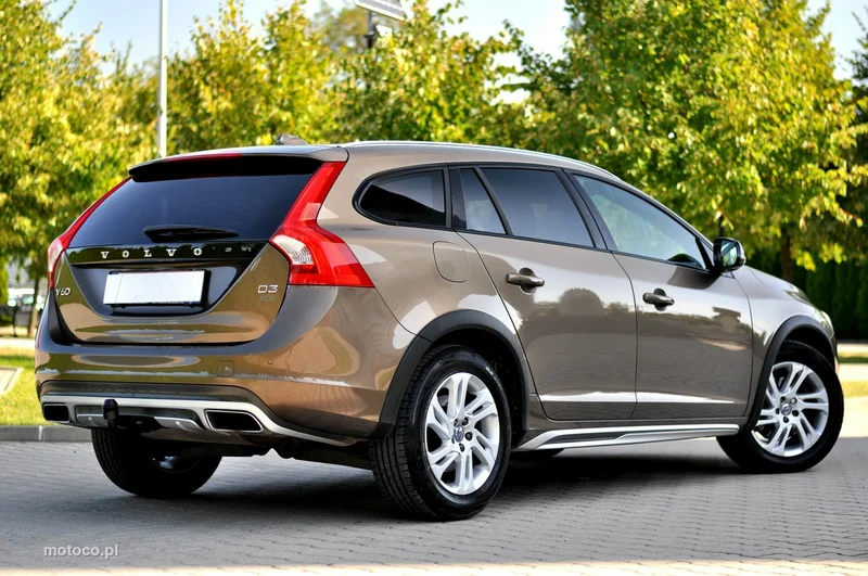 Volvo V60 Cross Country 4
