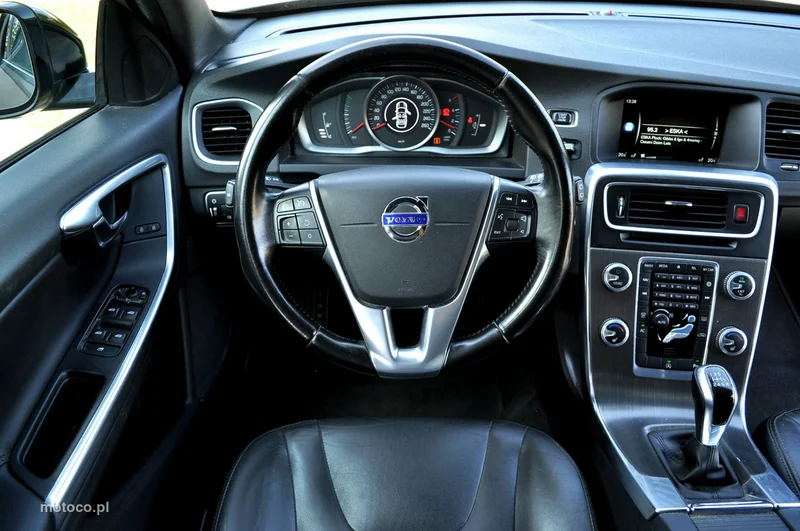 Volvo V60 Cross Country 7