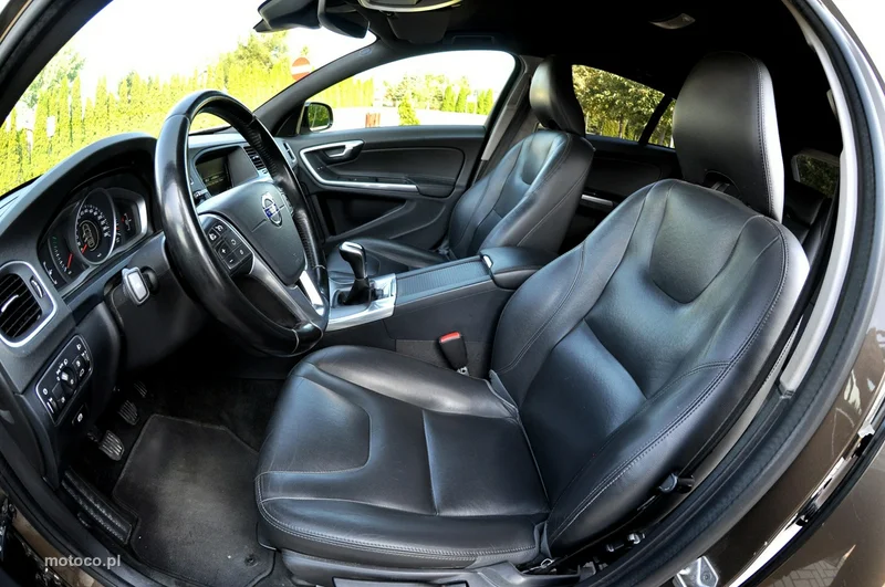 Volvo V60 Cross Country 8