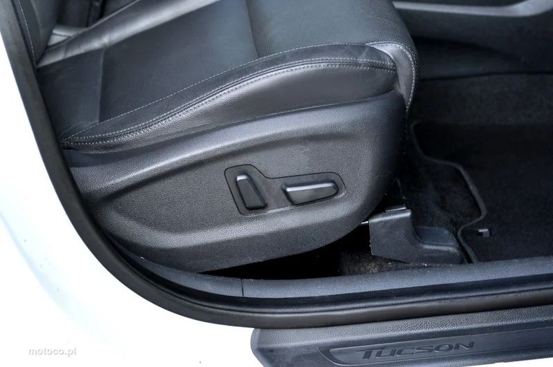 Hyundai TUCSON 10