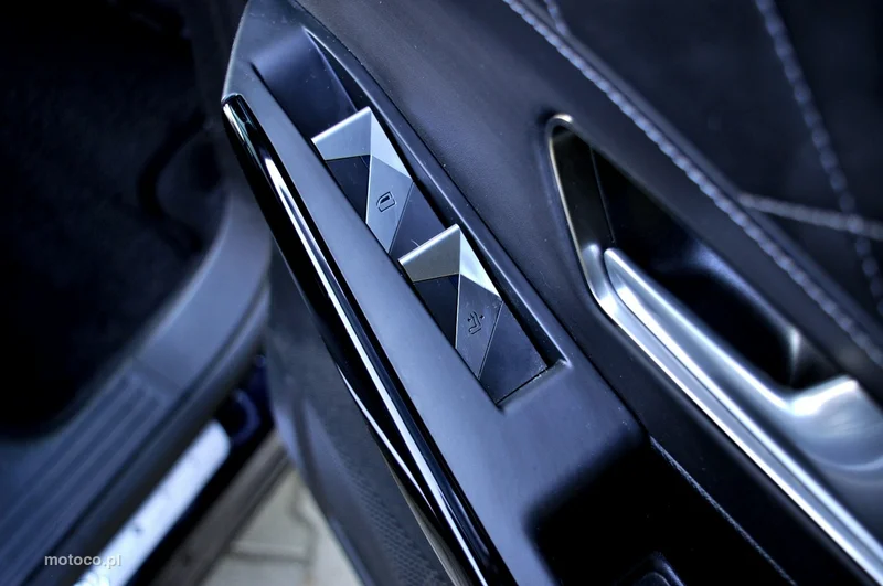 DS Automobiles DS 7 Crossback 21