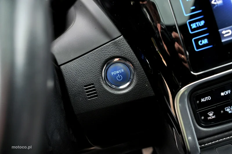 Toyota Auris E180 15