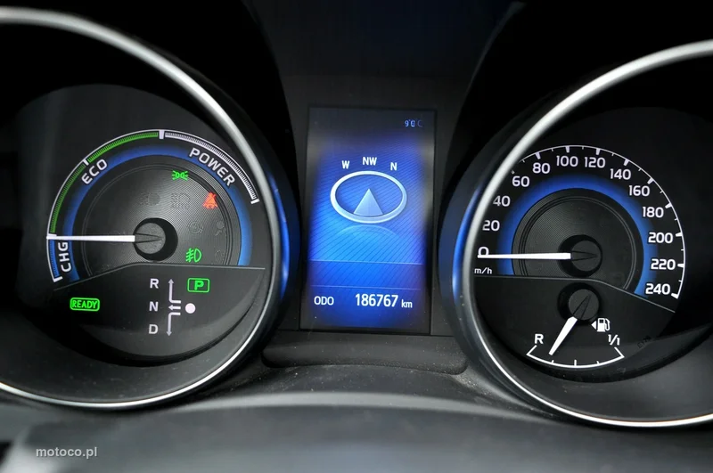 Toyota Auris E180 22