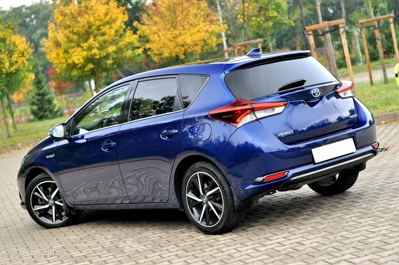 Toyota Auris E180 4