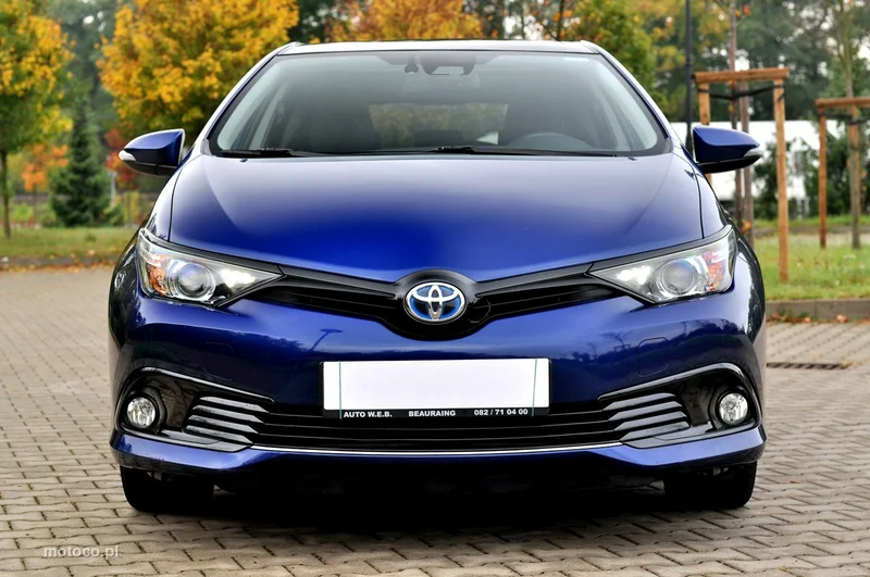 Toyota Auris E180 32