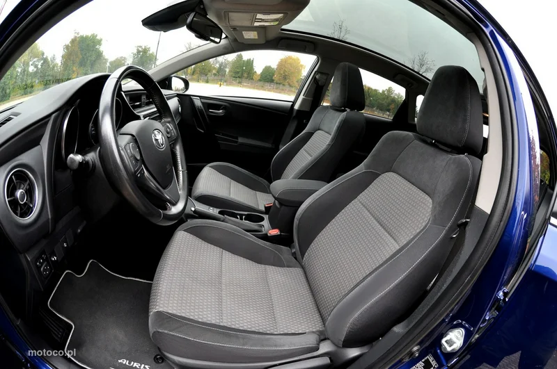 Toyota Auris E180 8