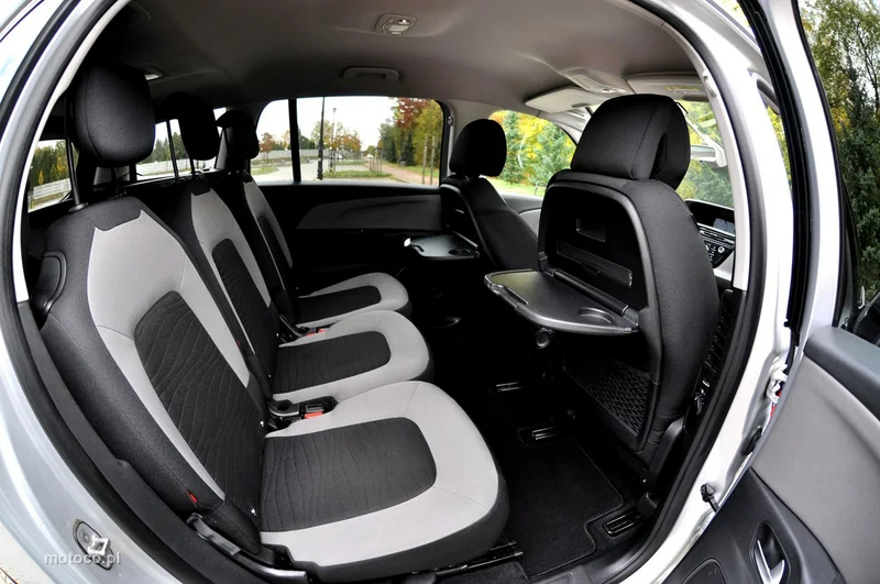 Citroen C4 Grand Picasso 10