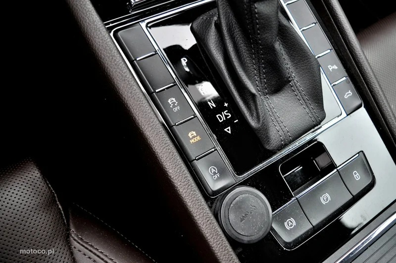 Skoda Superb III 23