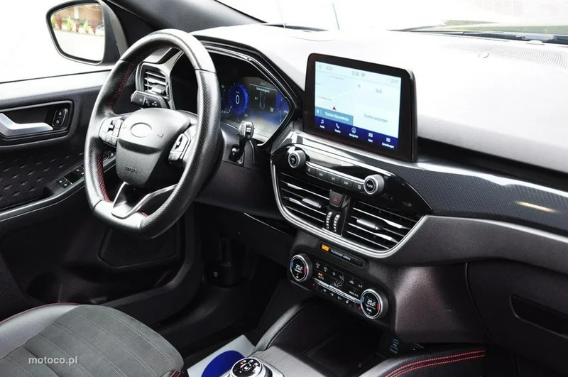 Ford Kuga III 28