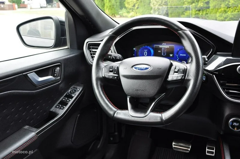 Ford Kuga III 32