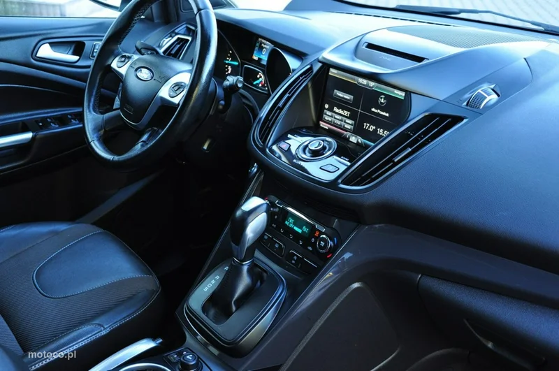 Ford Kuga II 28
