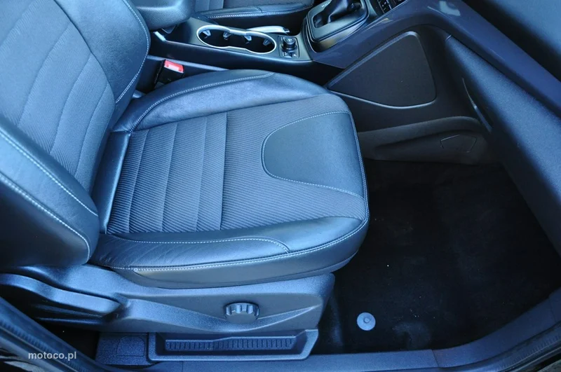 Ford Kuga II 29