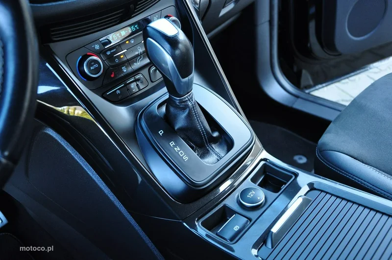 Ford Kuga II 46