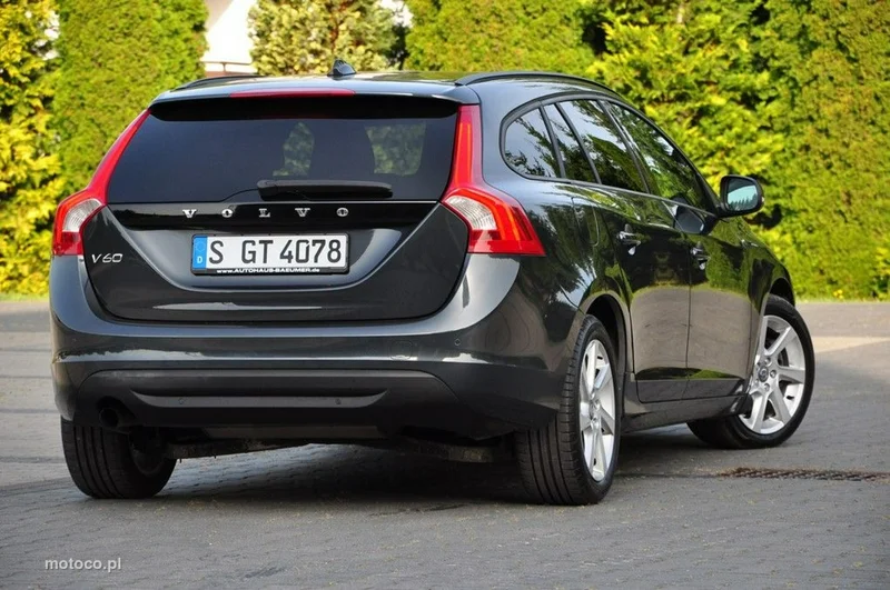 Volvo V60 14